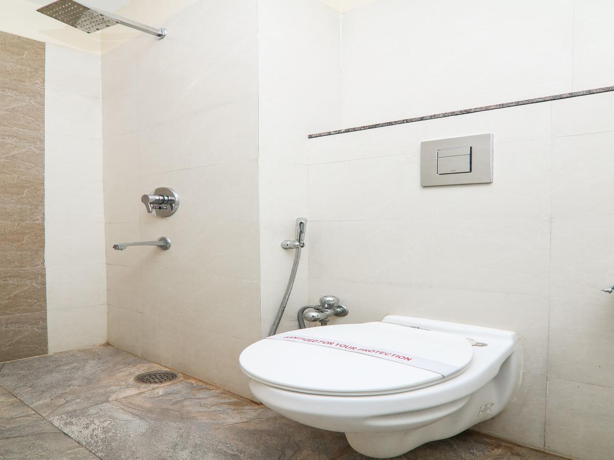 Hotel Amar International Нью-Дели Экстерьер фото